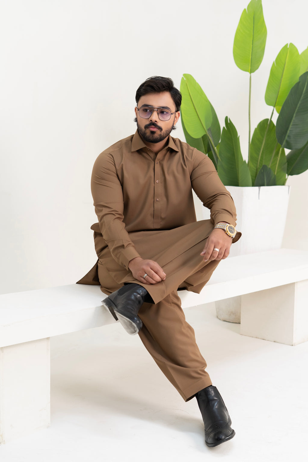 Khaaq – Chocolate Brown (Collar Style)